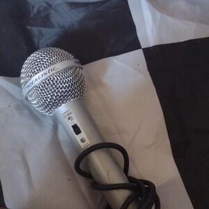 Realistic Highball Mic